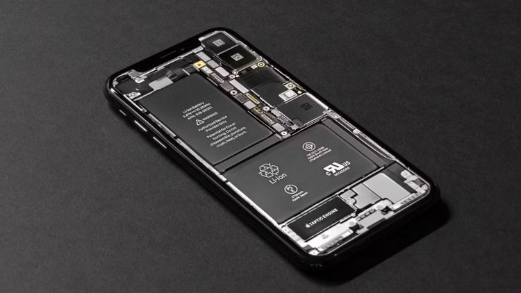 Dieses Bild hat ein leeres Alt-Attribut. Der Dateiname ist 221221_euronewbattery_01.jpg